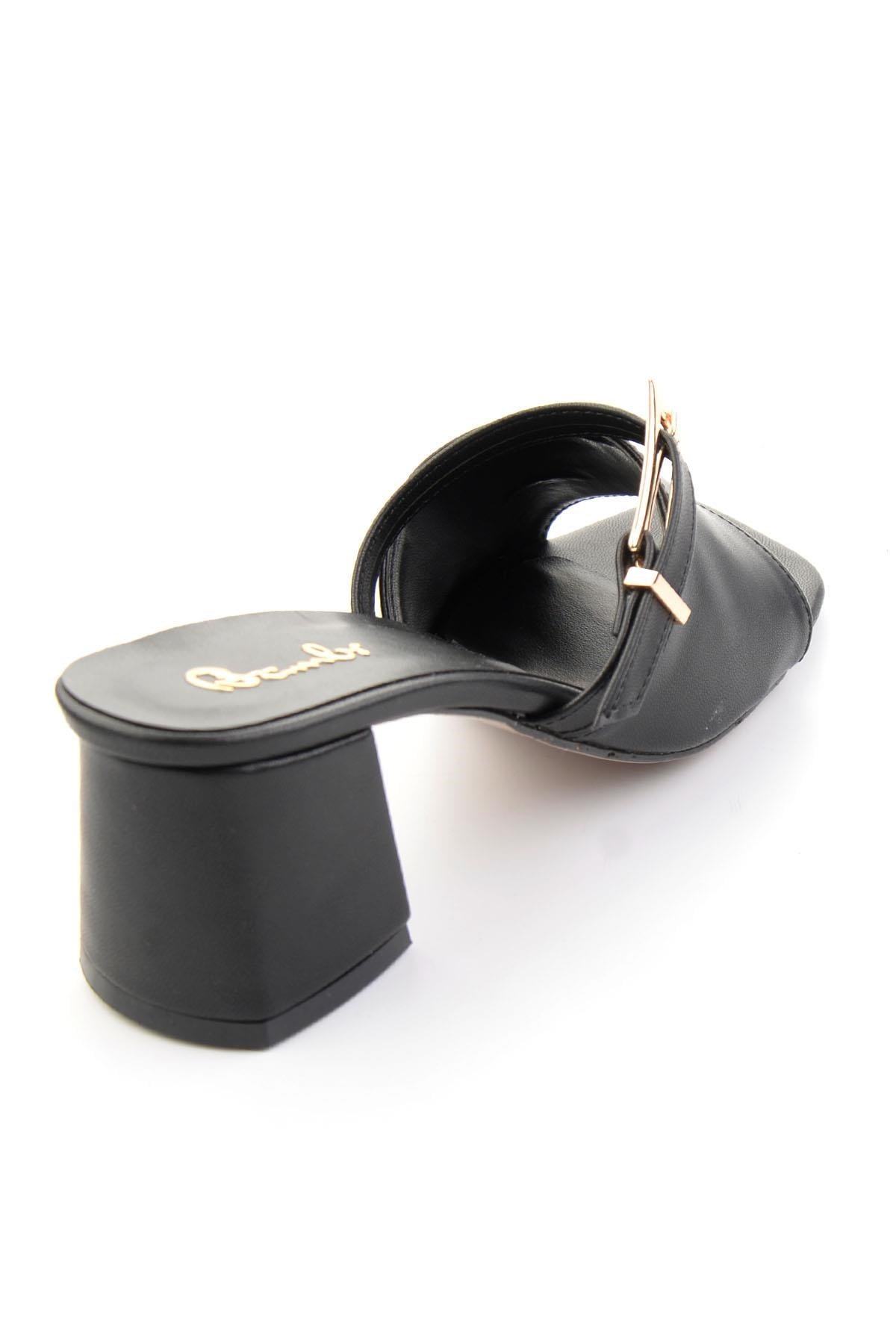 Siyah  Kadın Terlik K04233290009