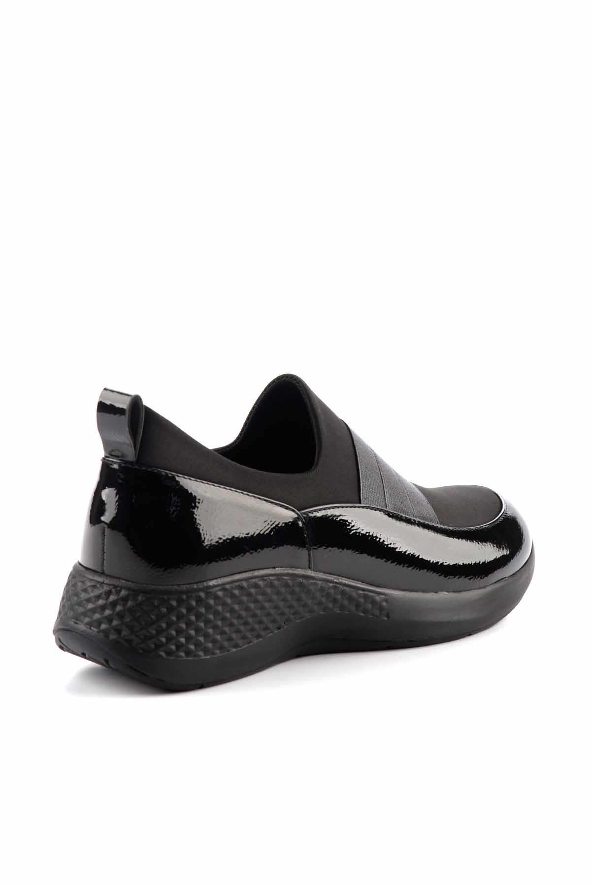 Siyah Kırışık  Kadın Casual Ayakkabı K01724103308