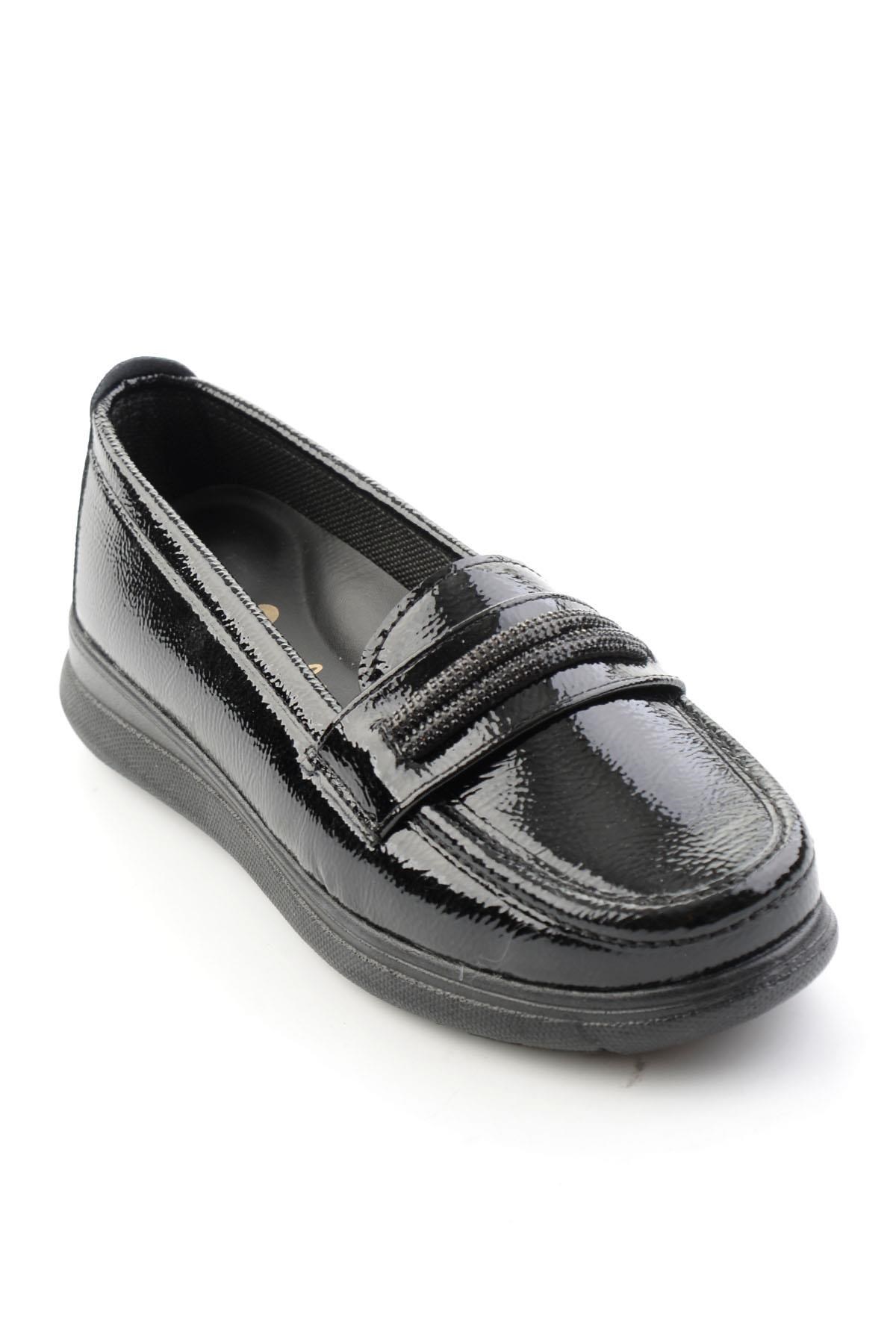 Siyah Kırışık Rugan  Kadın Loafer Ayakkabı K01536105812