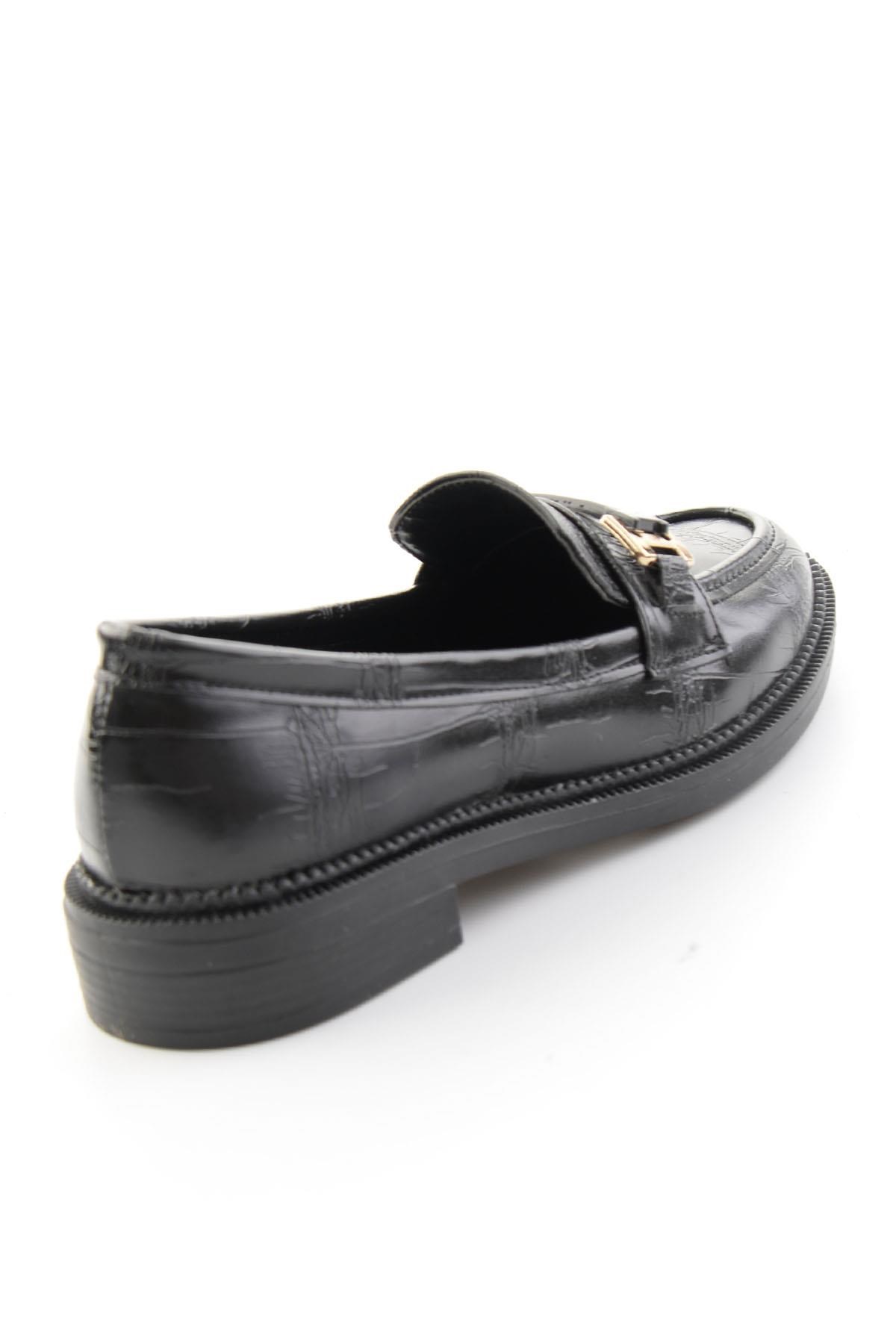 Siyah Kroko  Kadın Loafer Ayakkabı K01216100411