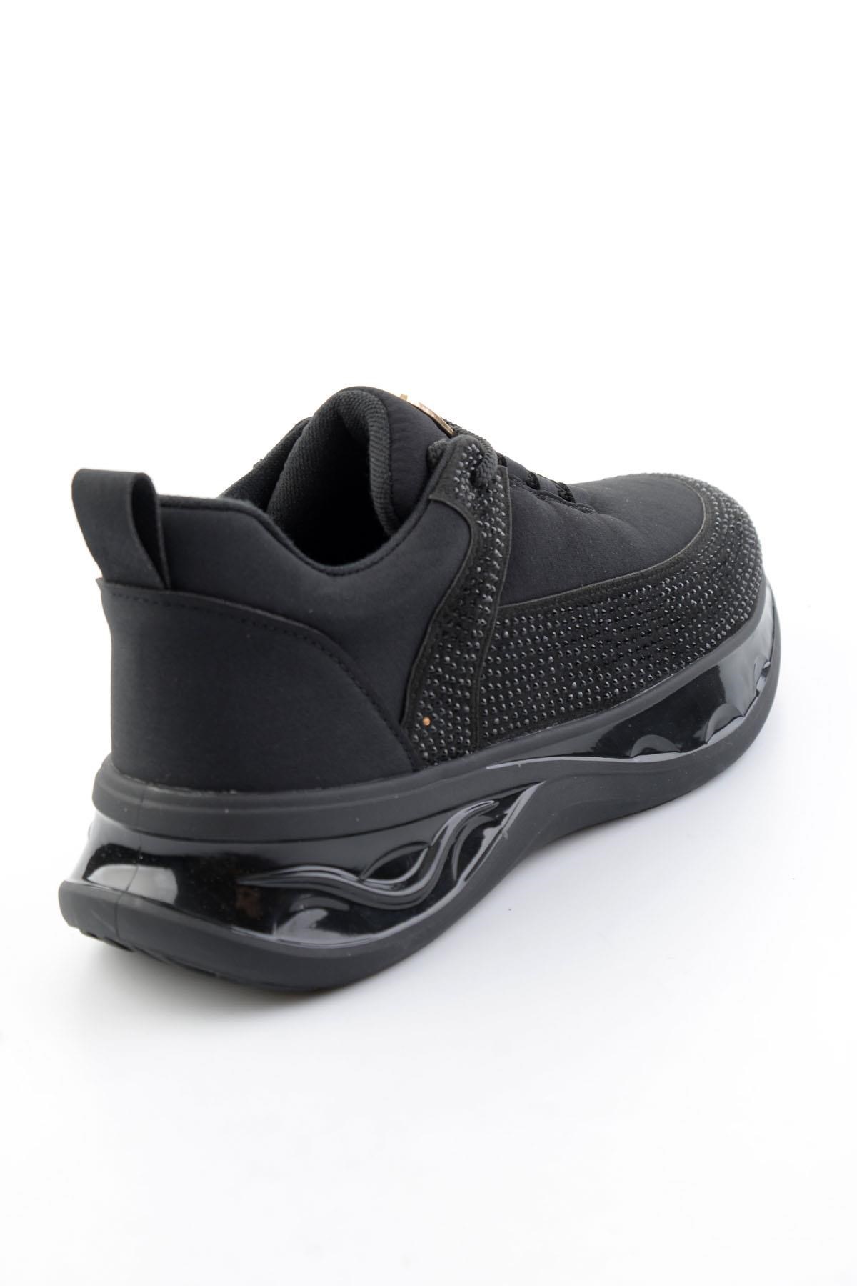 Siyah Mat Saten  Kadın Sneaker K01228091920