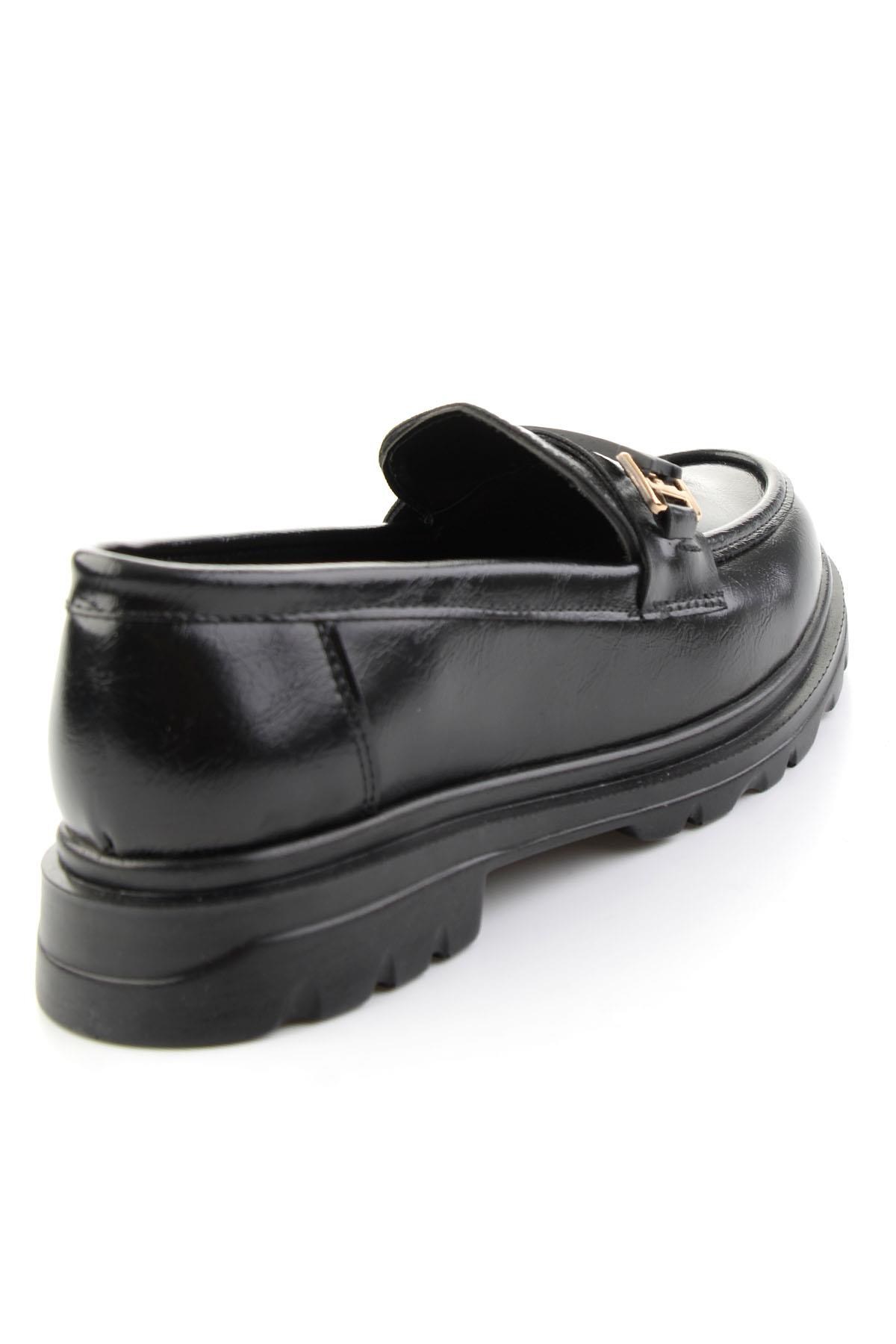 Siyah Parlak  Kadın Loafer Ayakkabı K01179828109