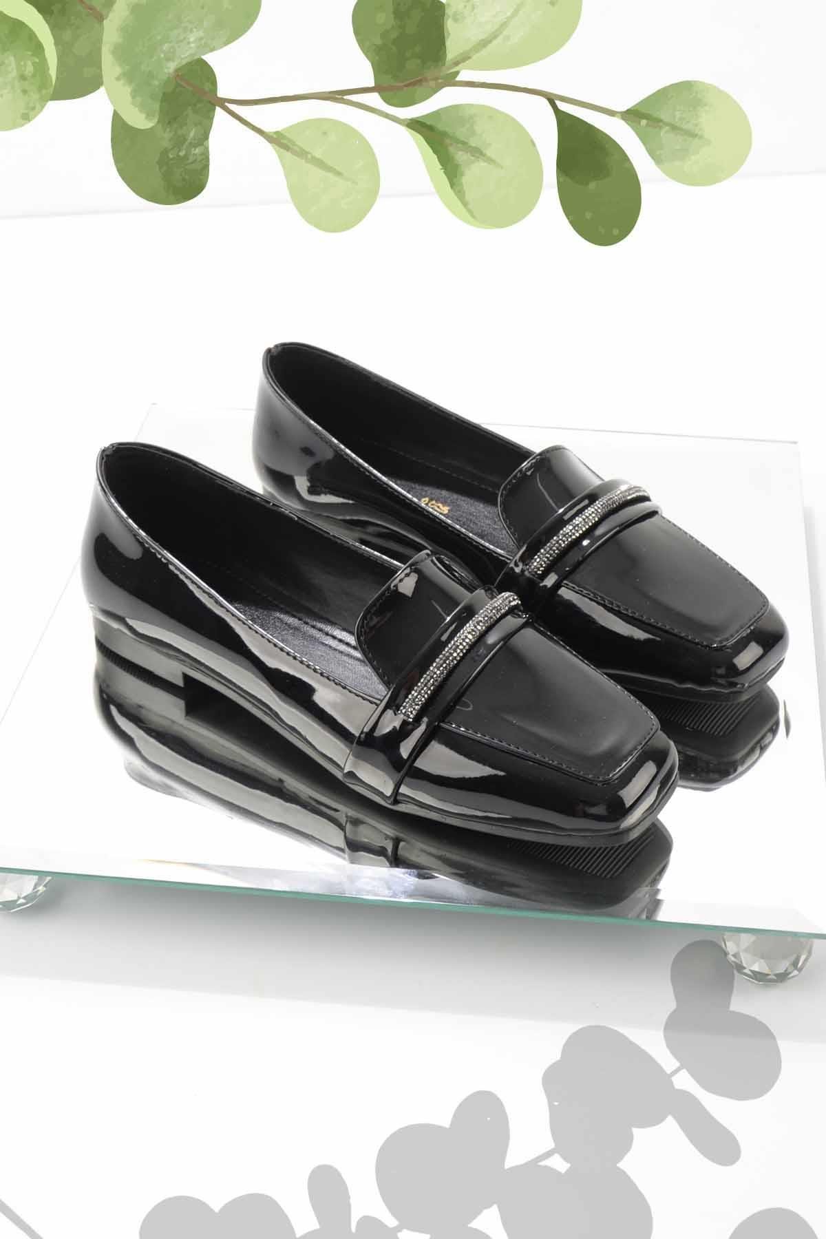 Siyah Rugan  Kadın Loafer Ayakkabı K01641165808