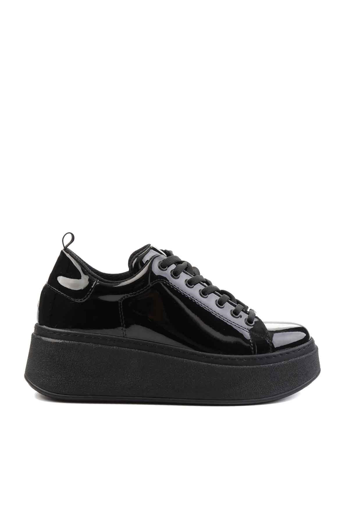 Siyah Rugan  Kadın Sneaker M0570040098