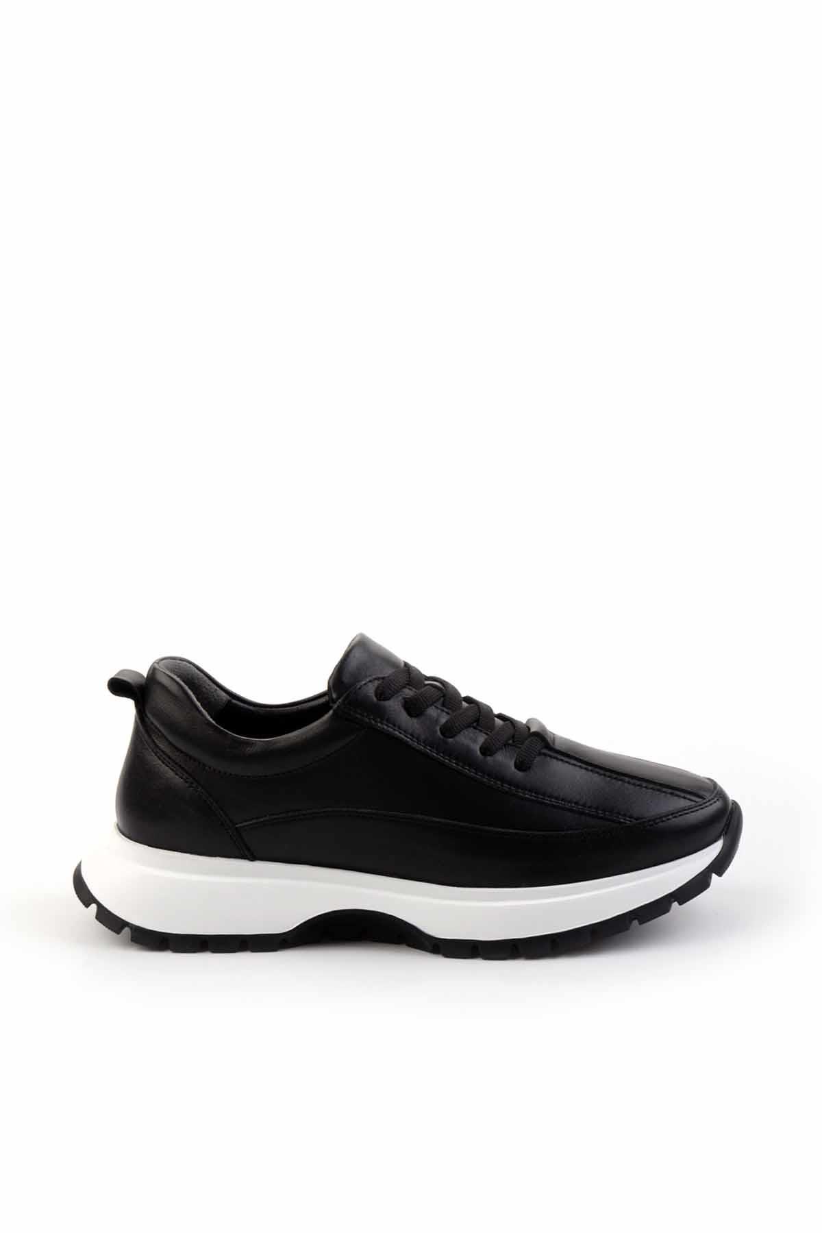 Siyah Siyah Hakiki Deri Kadın Sneaker K01048002103