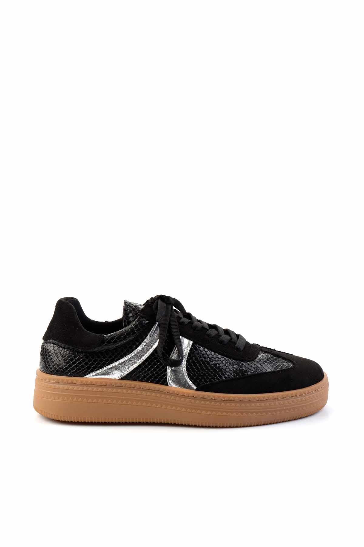 Siyah Süet  Kadın Sneaker K01828333302