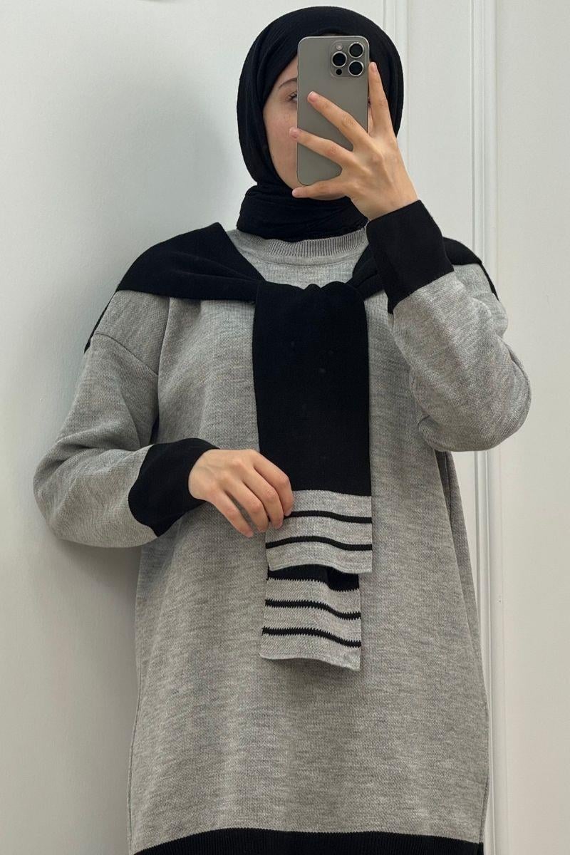 Atkı Detaylı Gri-Siyah Tesettür Triko Takımhm1338