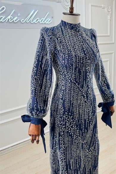 Ayla Taşlı Lacivert Tesettür AbiyeLP6143