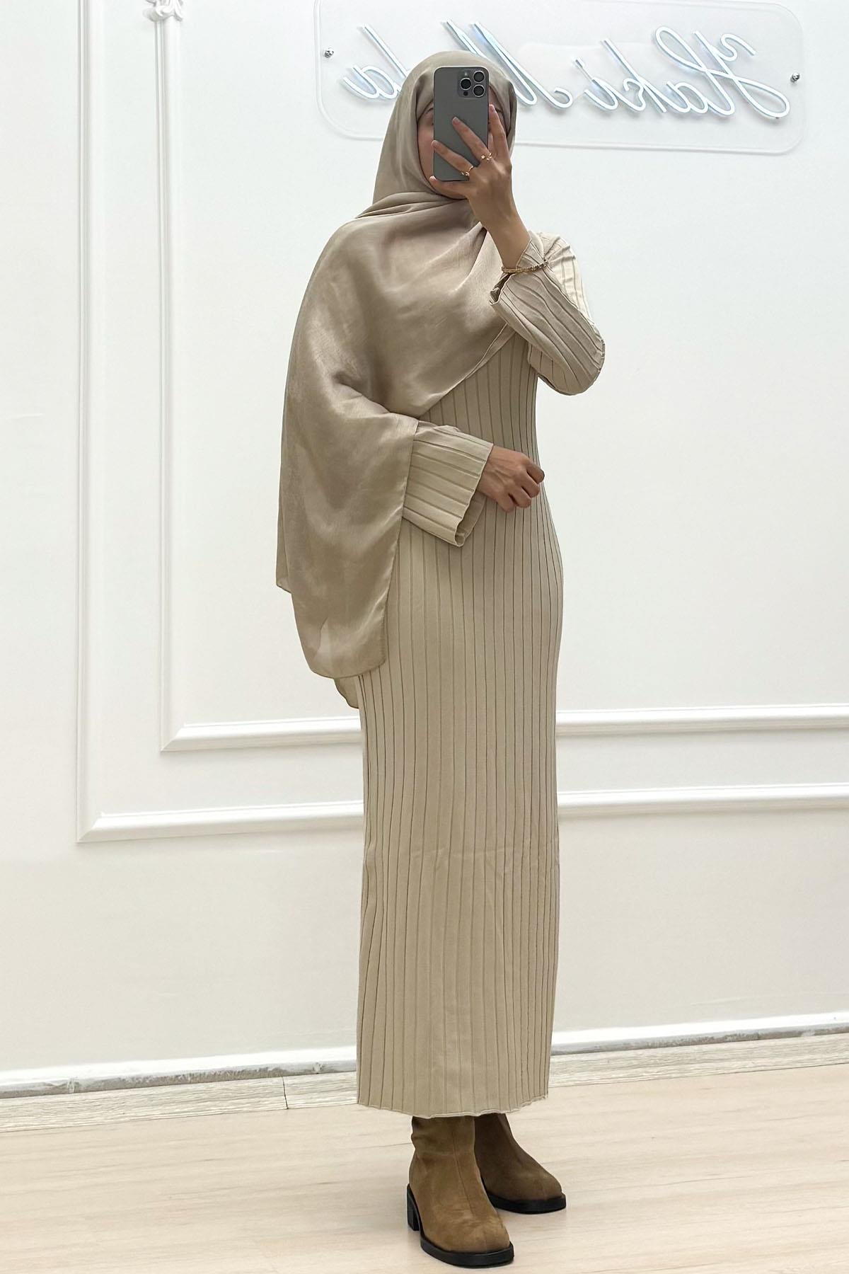 Bisiklet Yaka Taş Triko ElbiseHM3130