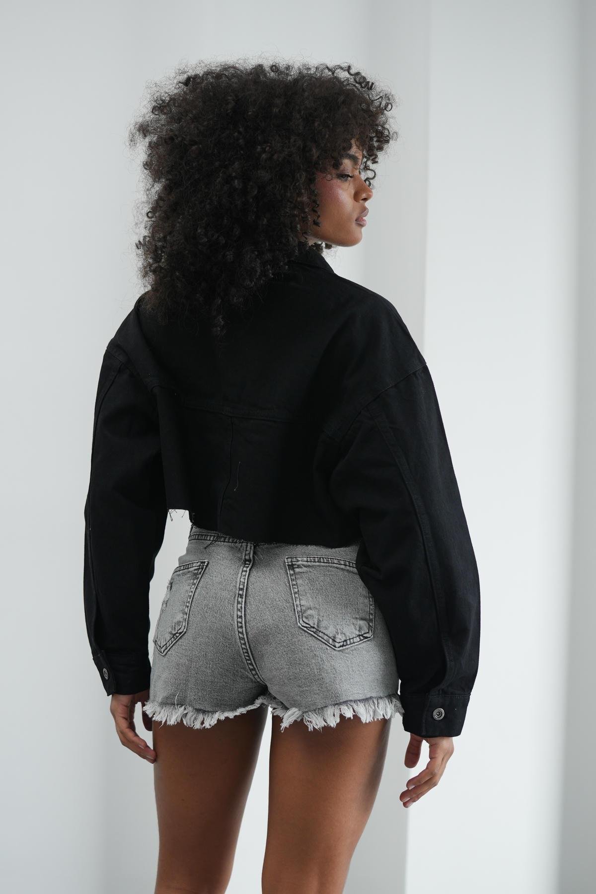 Düğmeli Crop Siyah Denim CeketHM1328