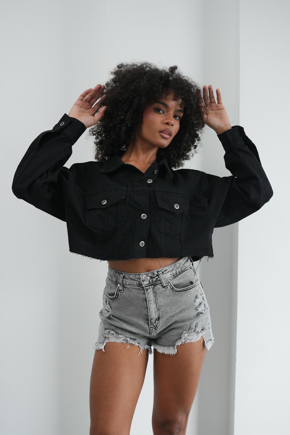 Düğmeli Crop Siyah Denim CeketHM1328