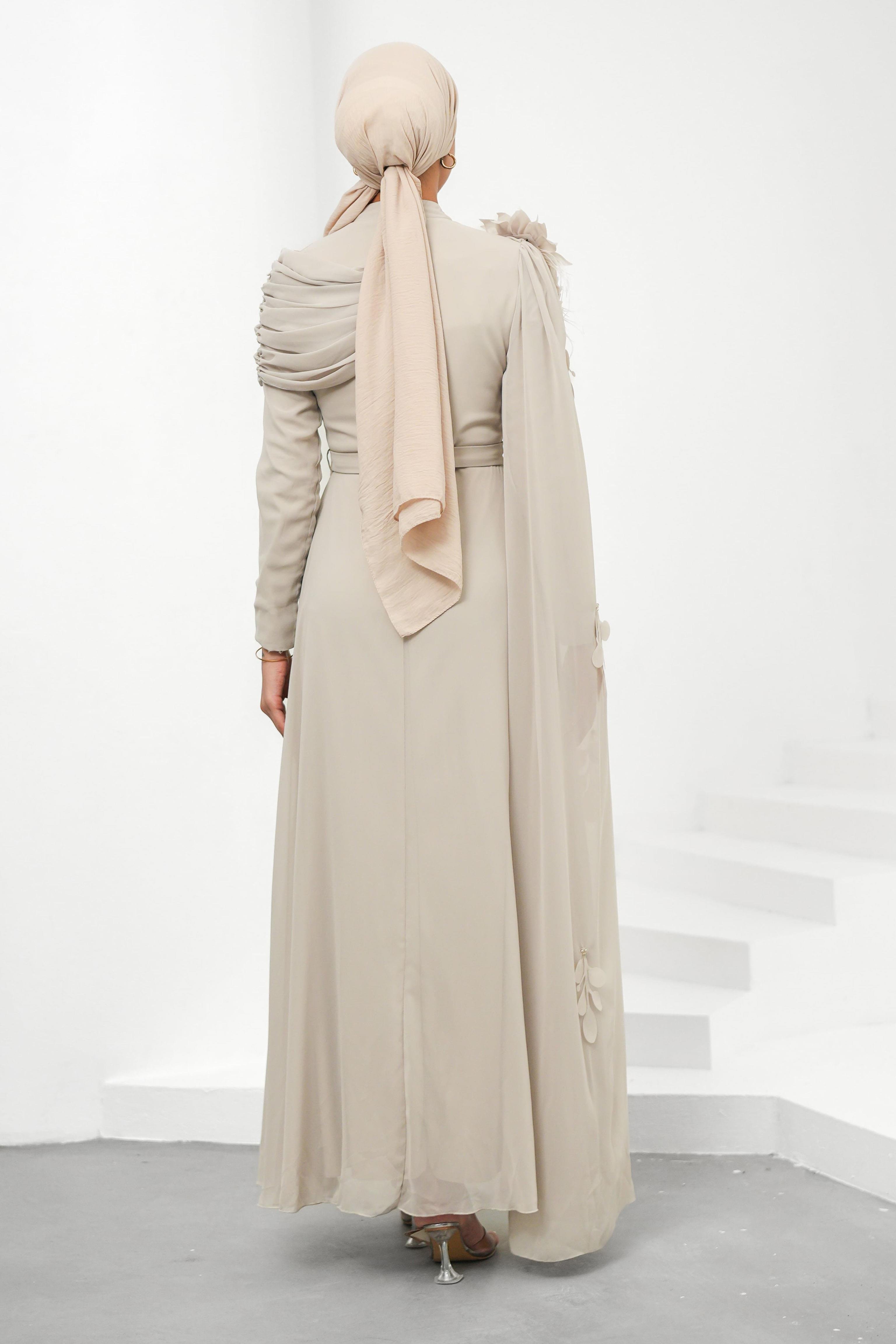 Gülce Şifon Bej Tesettür AbiyeLP6329