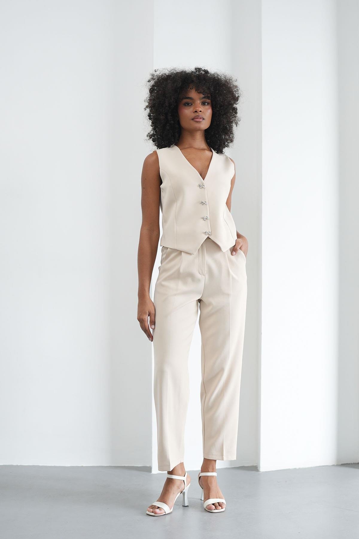 Kelebek Düğmeli Taş YelekHM1336