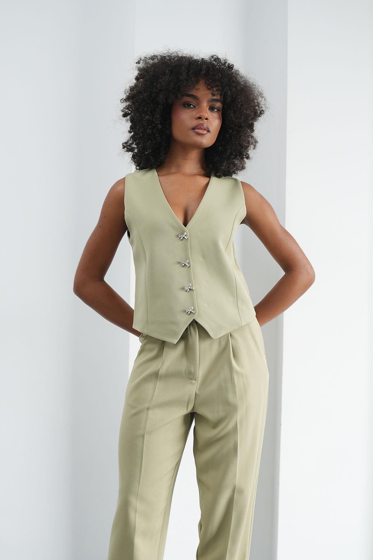 Kelebek Düğmeli Yağ Yeşili YelekHM1336