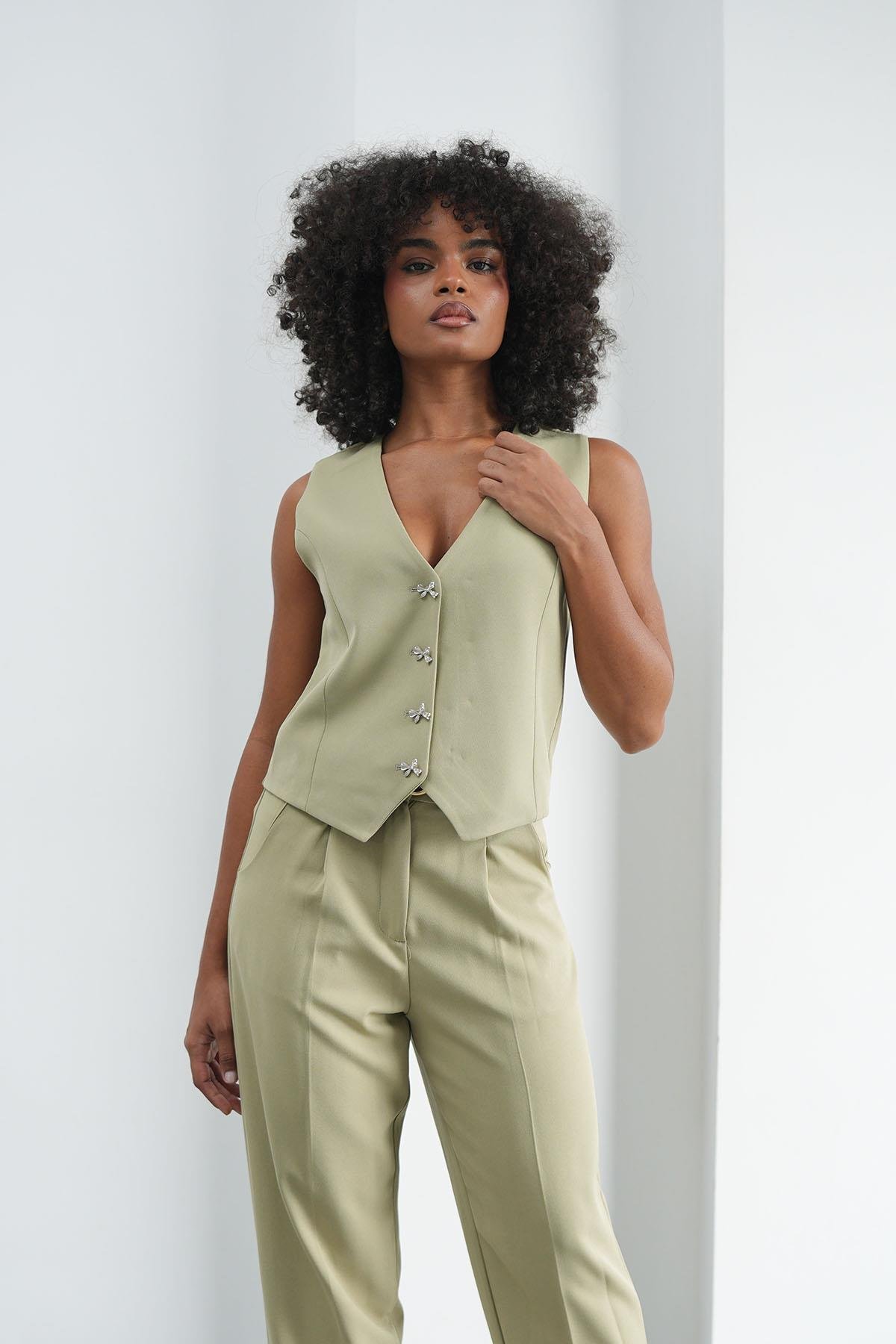 Kelebek Düğmeli Yağ Yeşili YelekHM1336