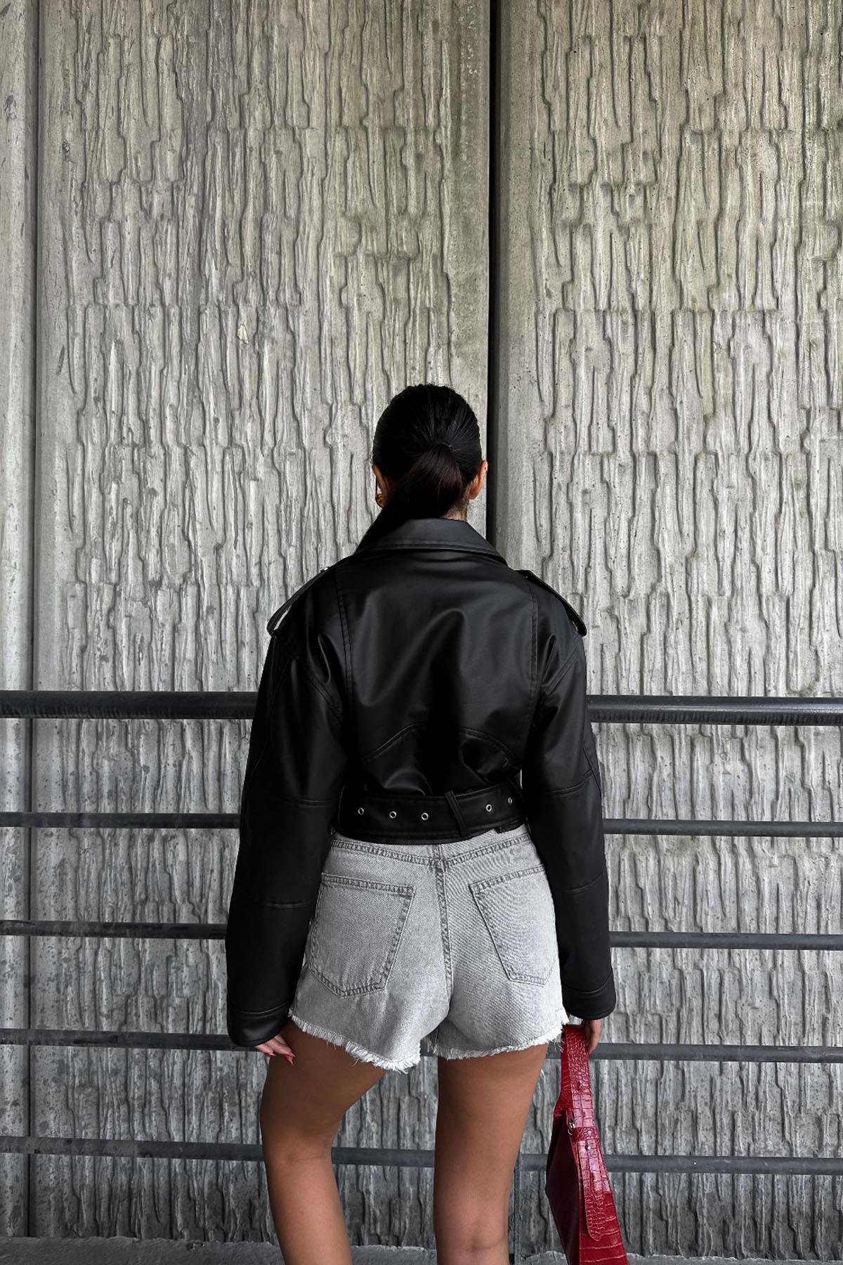 KEMERLİ ÇAKIMLI DERİ CEKET SİYAHHM1326