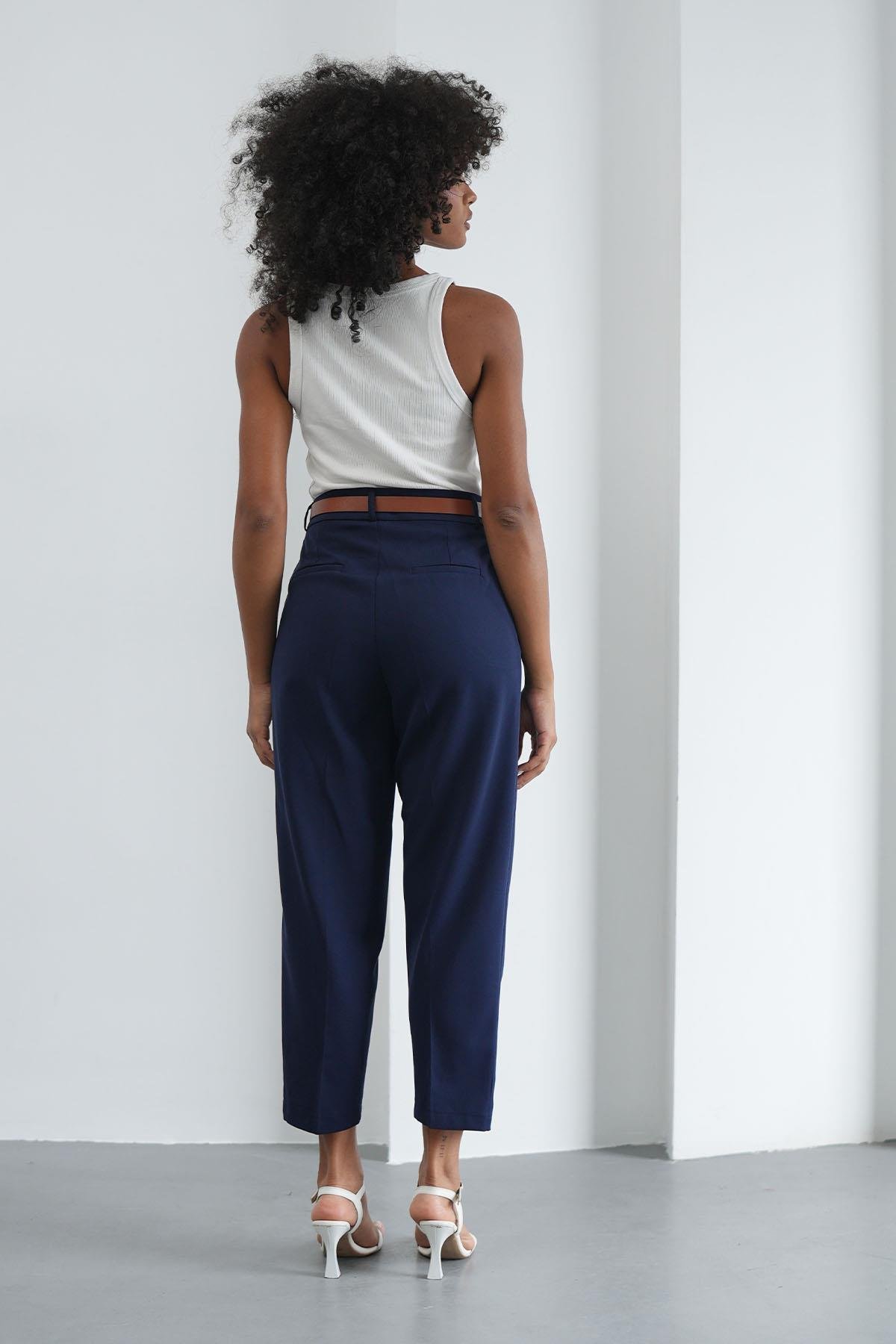 Kemerli Klasik Lacivert PantolonHM1330