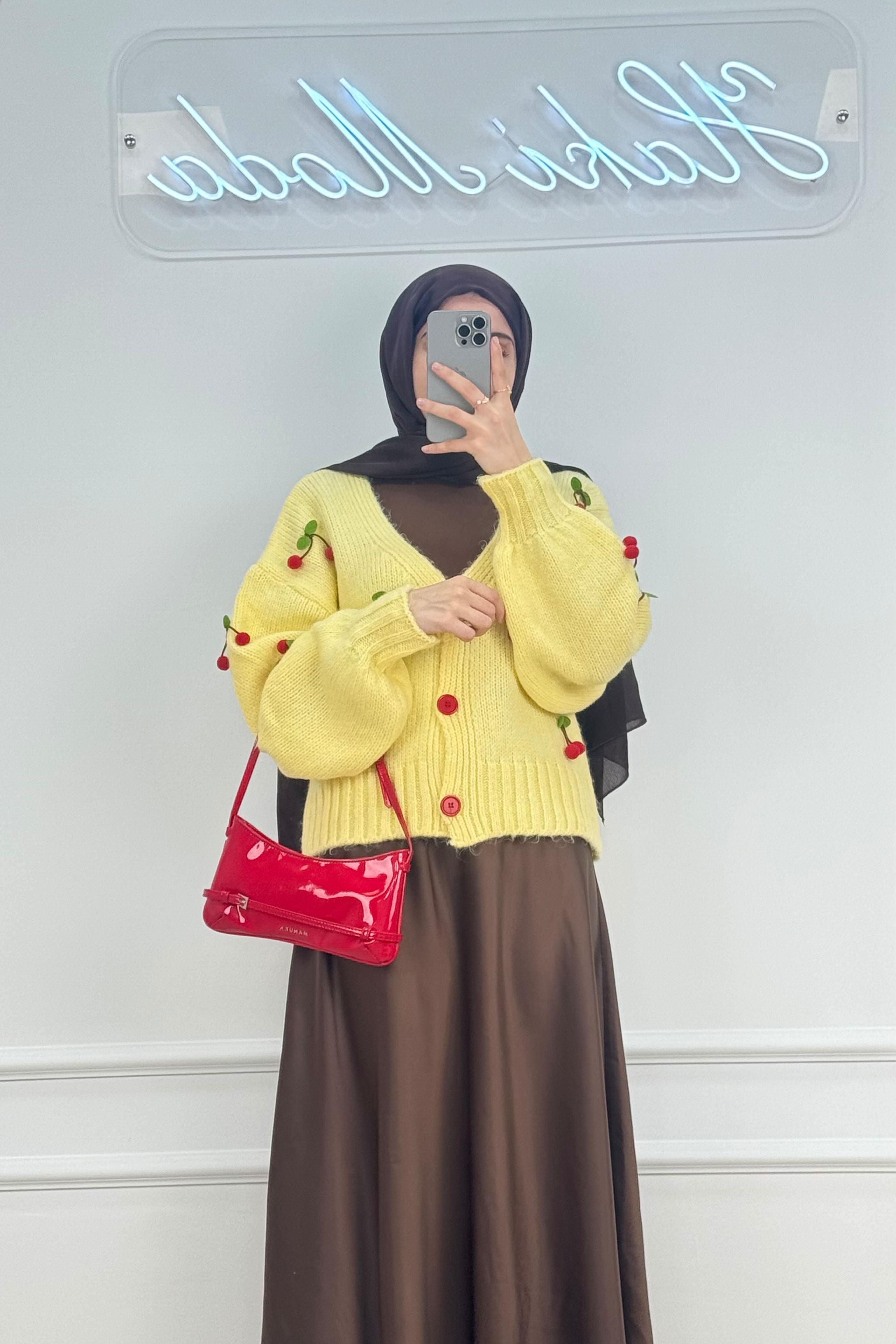 Kiraz Detaylı Sarı HırkaHM1318