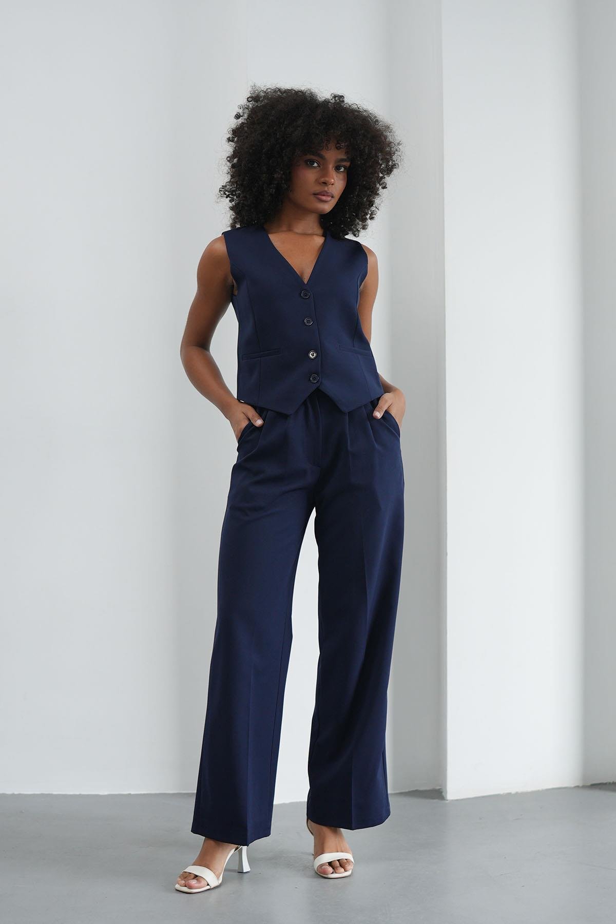 Klasik Düğmeli Lacivert YelekHM1338