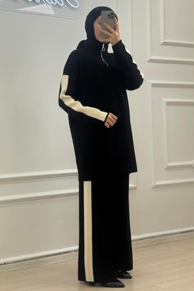 Şerit Detaylı Siyah Tesettür Triko TakımHM1343