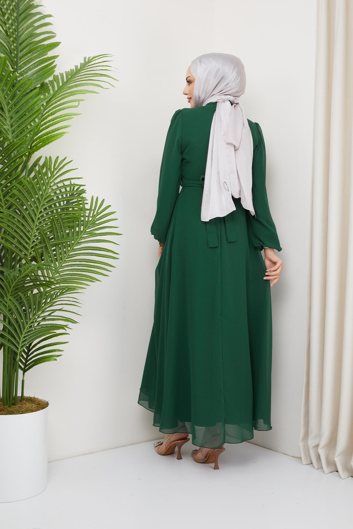 Tesettür Ariyana Şal Yaka Abiye Zümrüt YeşiliHM2010