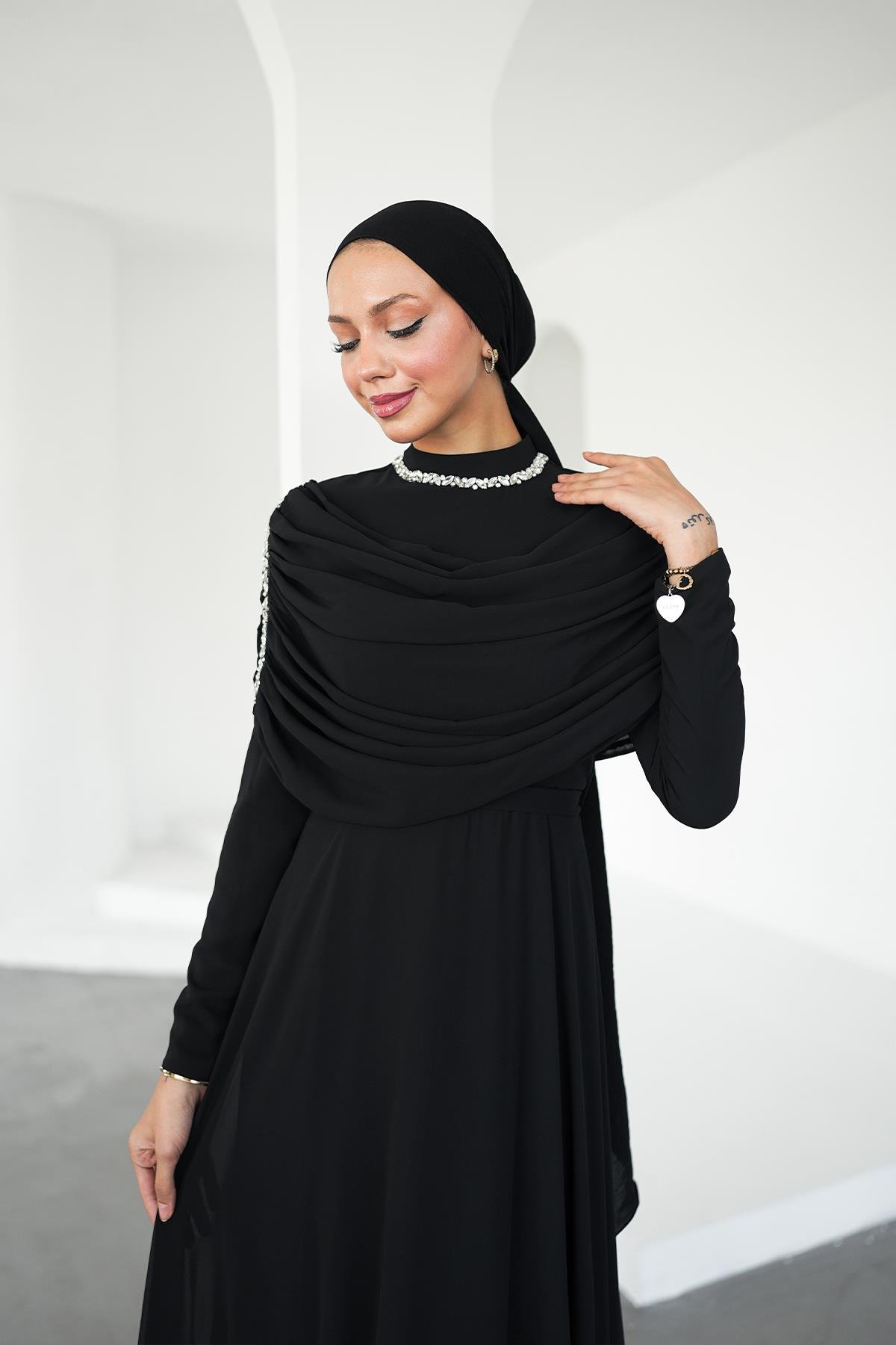 Tesettür Ayperi Şifon Abiye SiyahLP6296