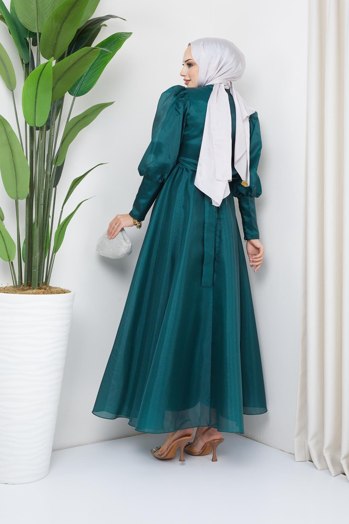 Tesettür Balon Kollu Organze Abiye Zümrüt YeşiliHM2003-1