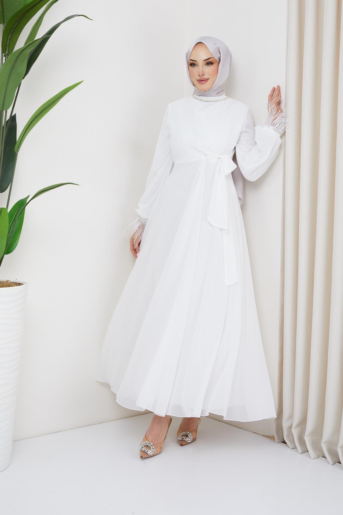 Tesettür Belden Bağlamalı, Taş Detaylı Şifon Abiye BeyazHM5020