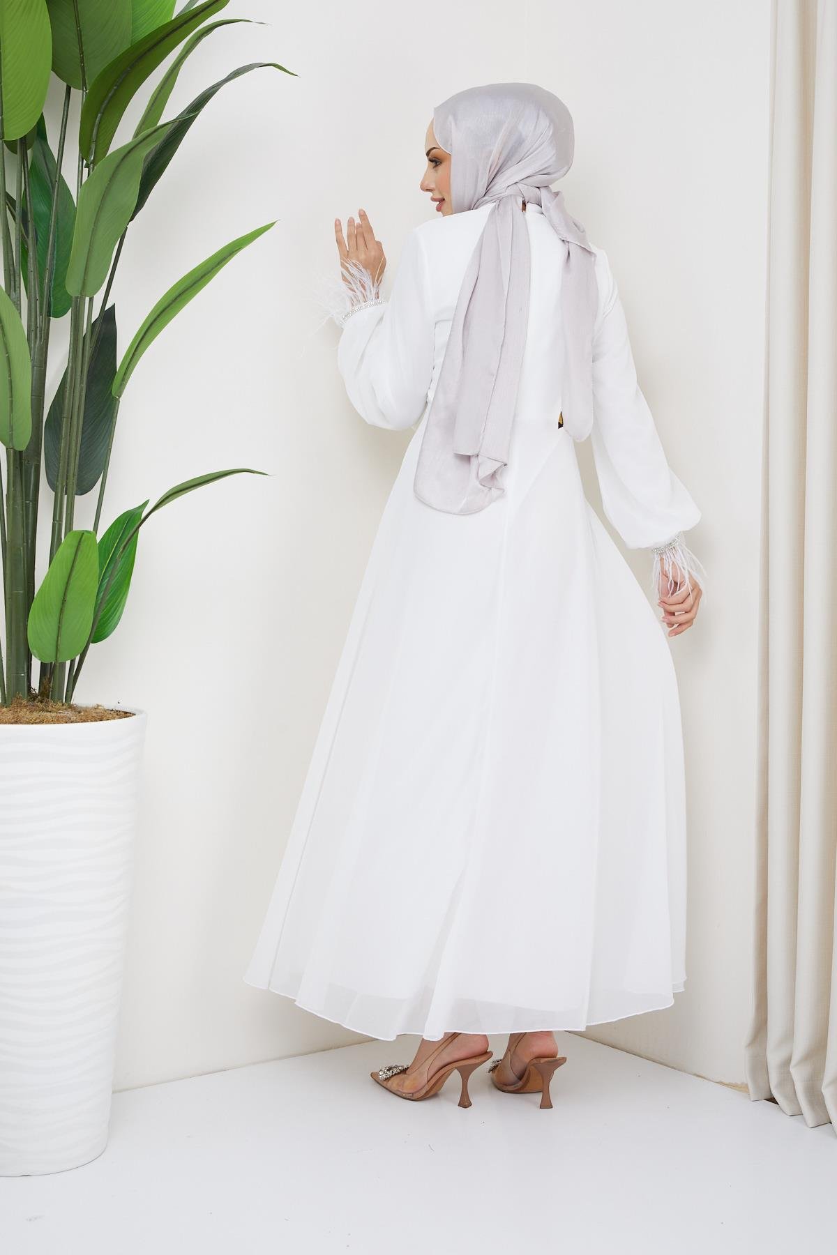 Tesettür Belden Bağlamalı, Taş Detaylı Şifon Abiye BeyazHM5020