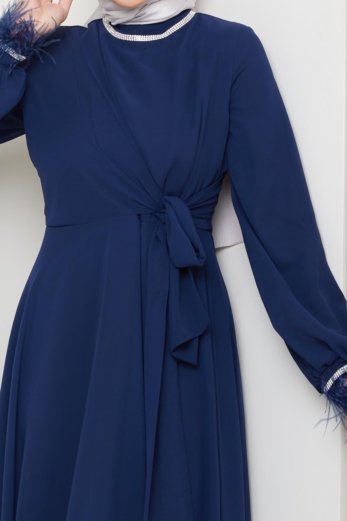 Tesettür Belden Bağlamalı, Taş Detaylı Şifon Abiye LacivertHM5020