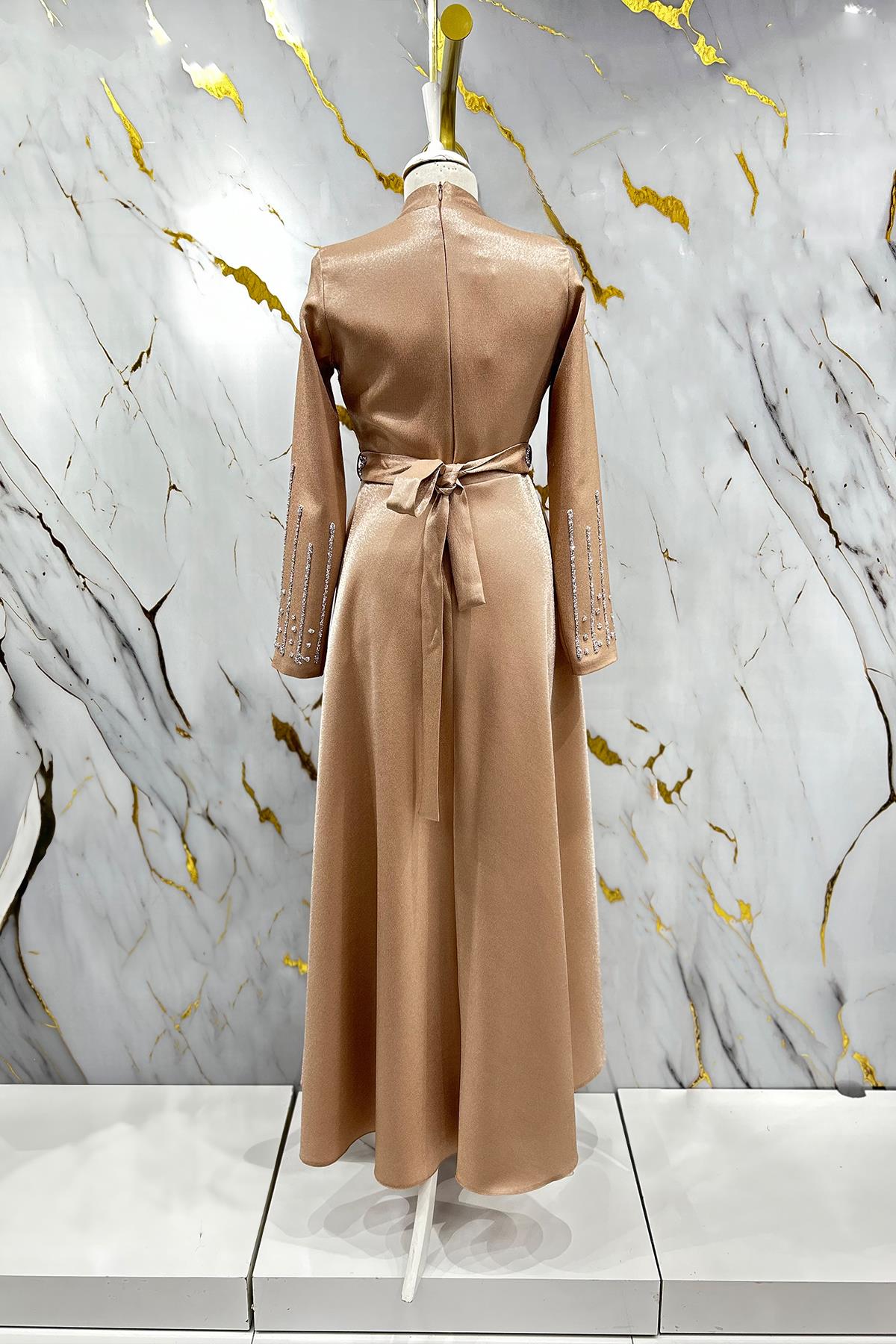 Tesettür Belfin Krep Saten Abiye Gold RengiLP6116