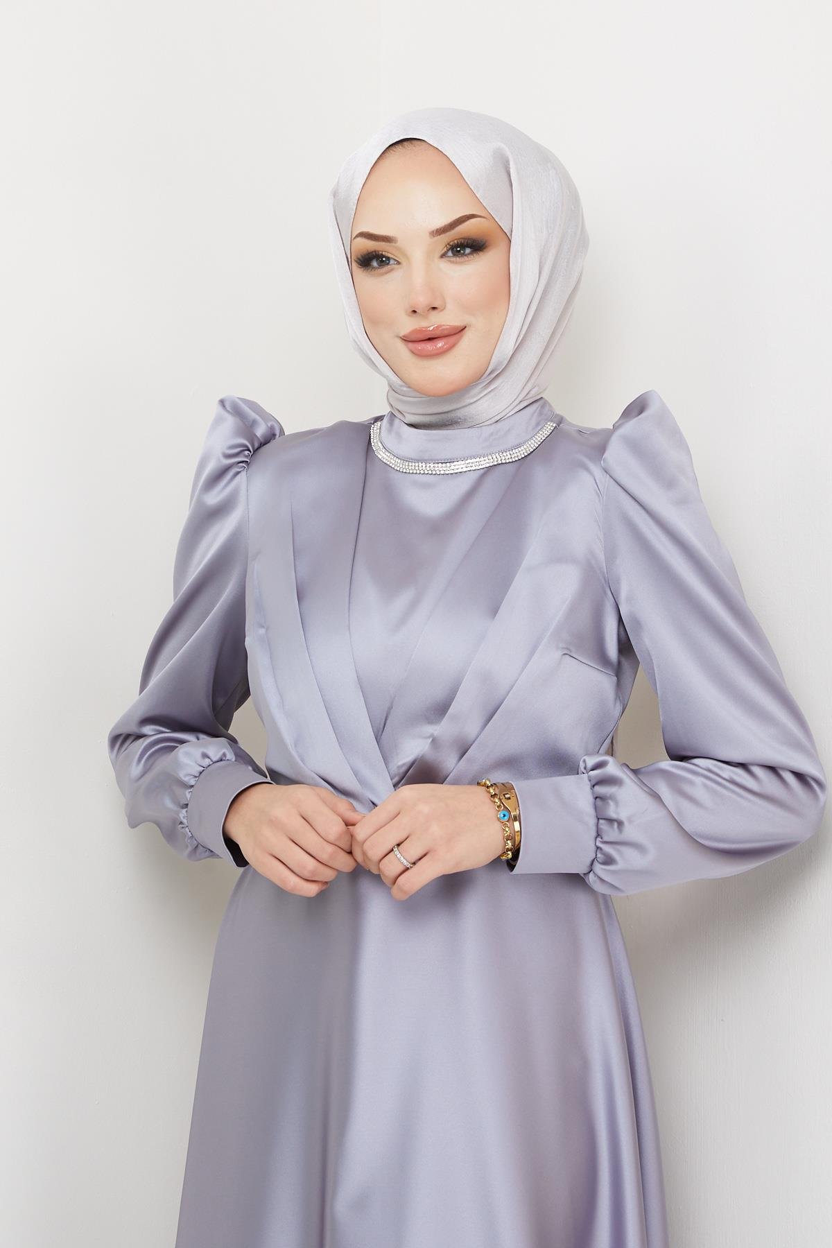 Hijab Bera Beli Stone Decoration Satin Evening GrayHM4102-1