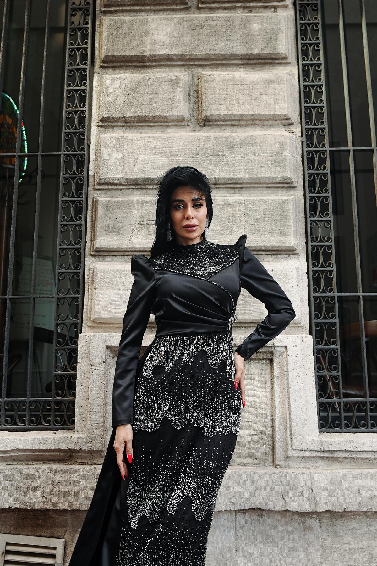 Tesettür Boncuklu Saten Abiye SiyahLP6247