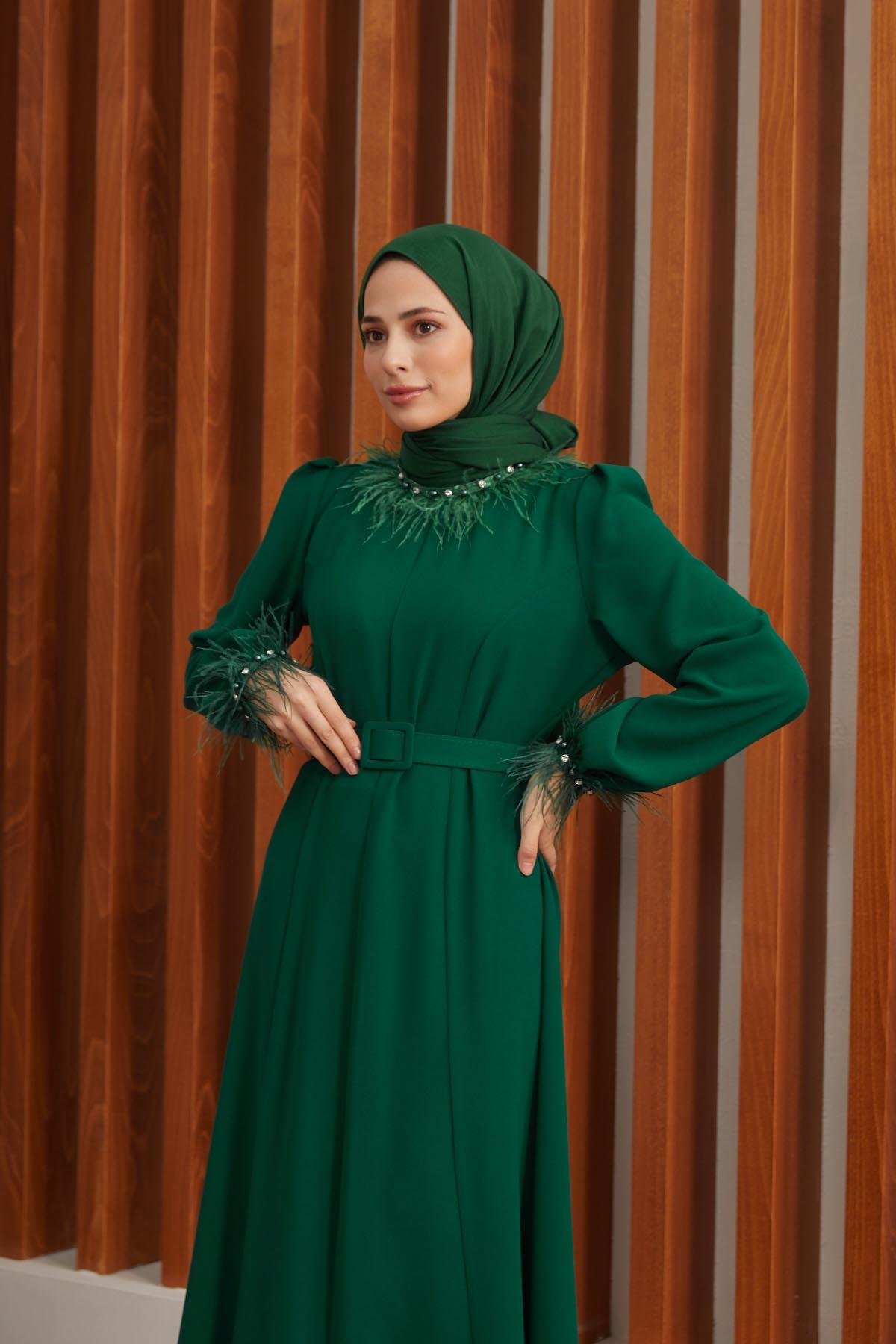 Tesettür Esla Krep Elbise Zümrüt YeşiliHM4142-1
