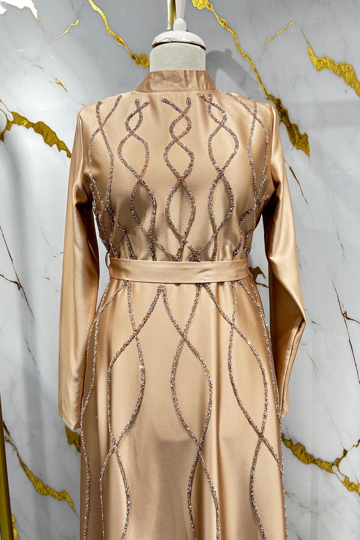 Tesettür Feray Saten Abiye Gold RengiLP6179