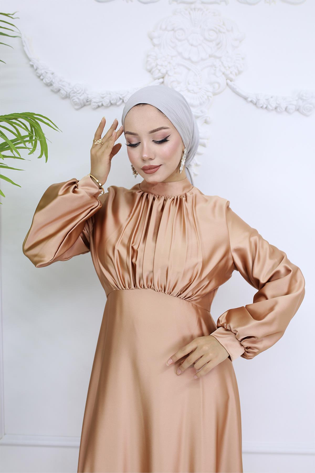 Tesettür Gülnun Saten Abiye Gold RengiLP6094