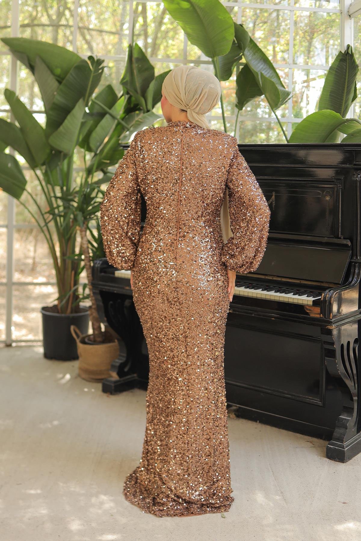 Tesettür Hüma Payetli Abiye KahverengiLP6109