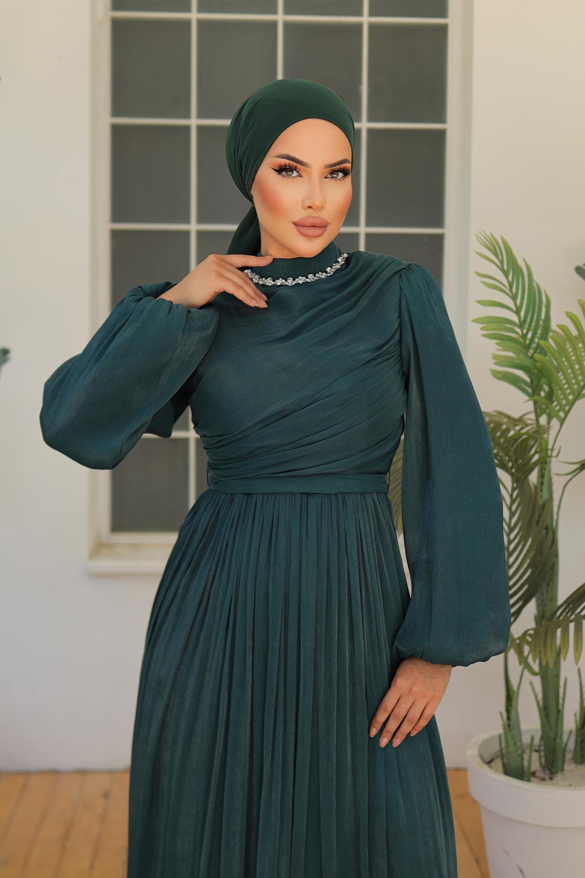 Tesettür İlay Işıltı Abiye Zümrüt YeşiliLP7002
