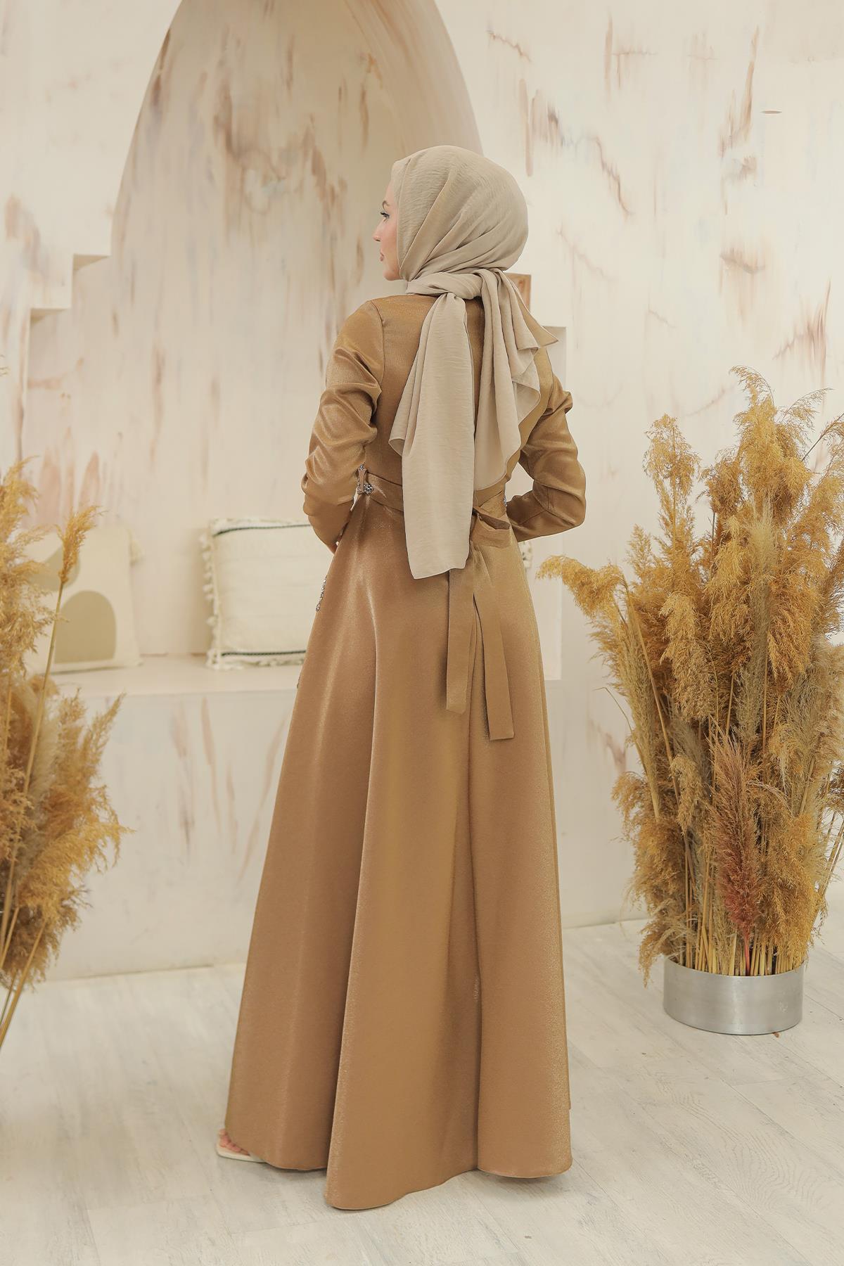 Tesettür Karsu Krep Saten Abiye KahverengiLP6076