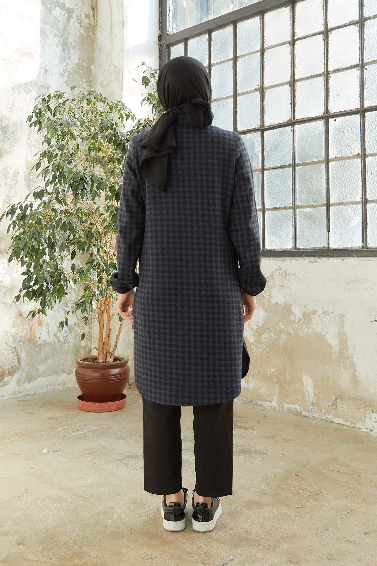 Tesettür Kazayağı Desen Boydan Düğmeli Tunik IndigoHM-4000