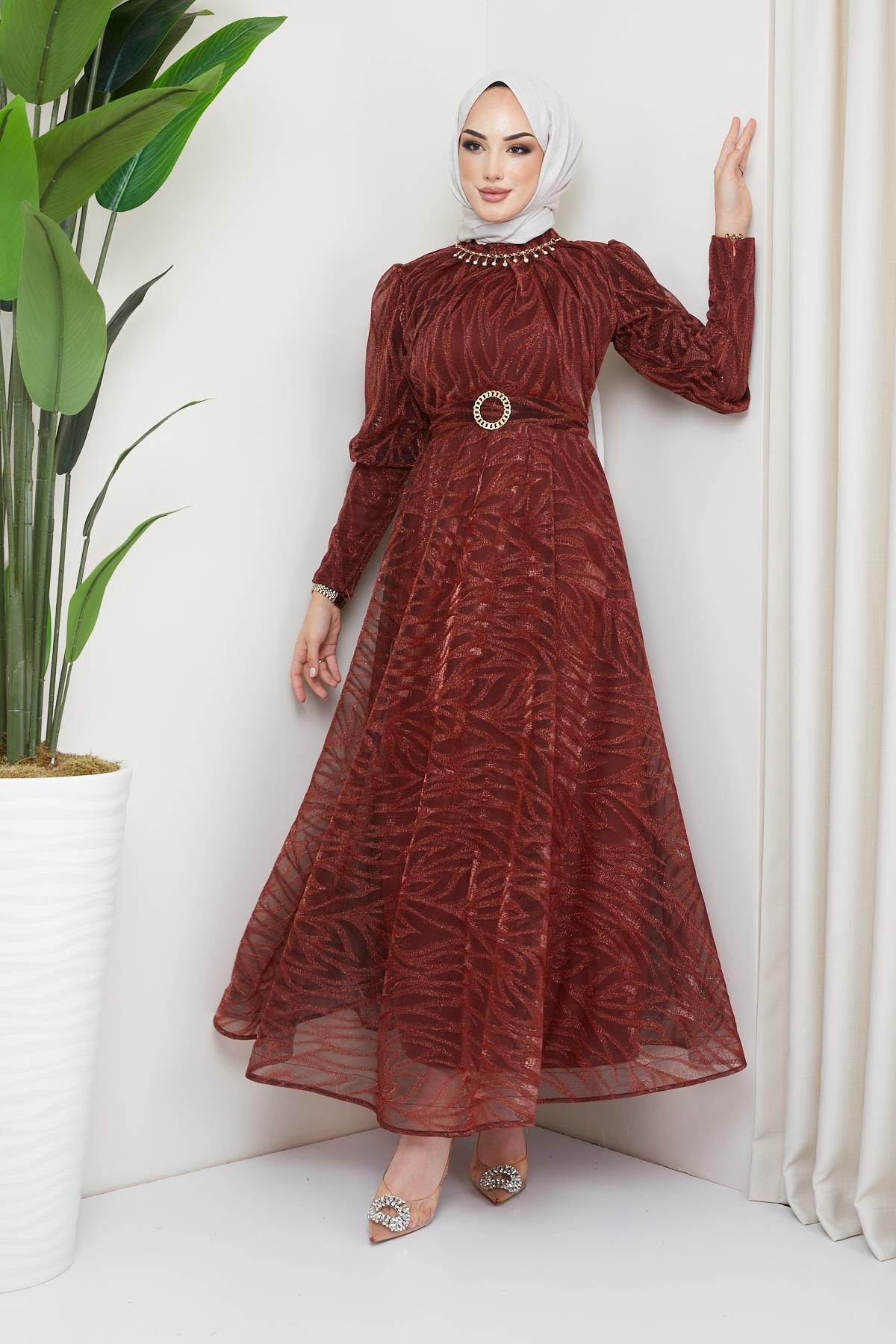 Tesettür Kolye Detaylı, Organze Abiye KiremitHM4216