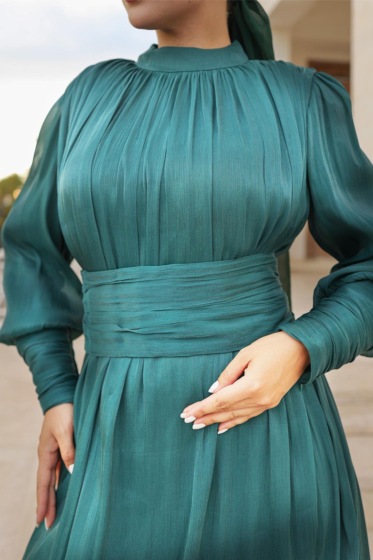 Tesettür Liya Işıltı Abiye Zümrüt YeşiliLP6086