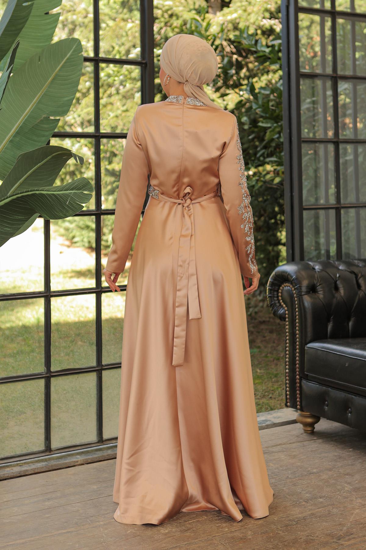 Tesettür Liya Meç Süslemeli Saten Abiye CamelHM2009