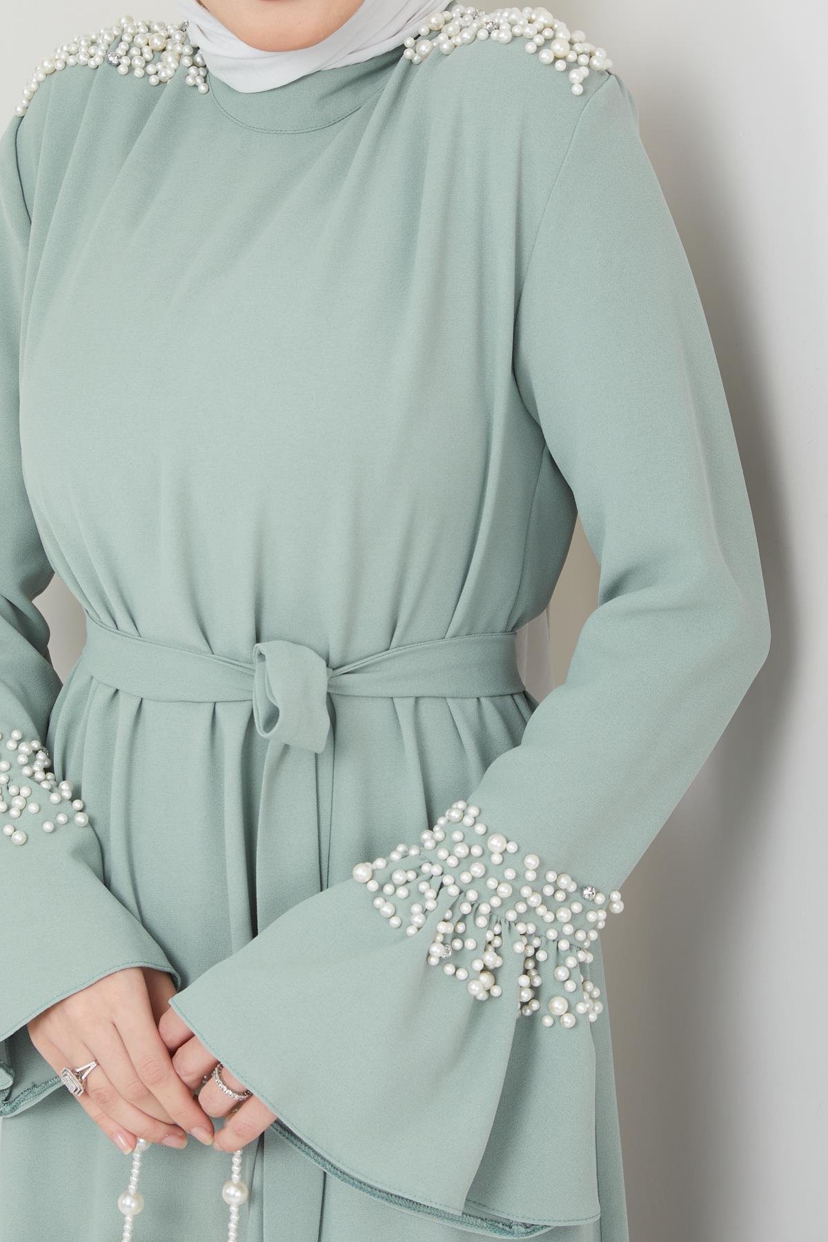 Tesettür Manşeti Volanlı, Taş Detaylı Krep Abiye Mint YeşiliHM4164