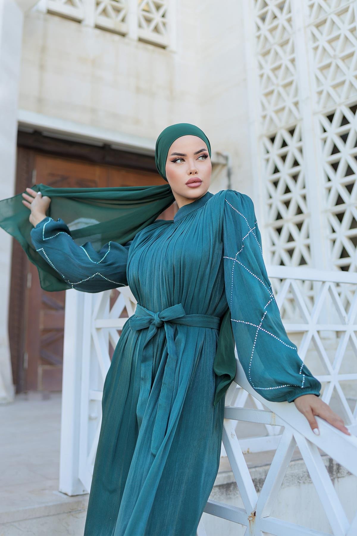 Tesettür Mercan Işıltı Abiye Zümrüt YeşiliLP6097