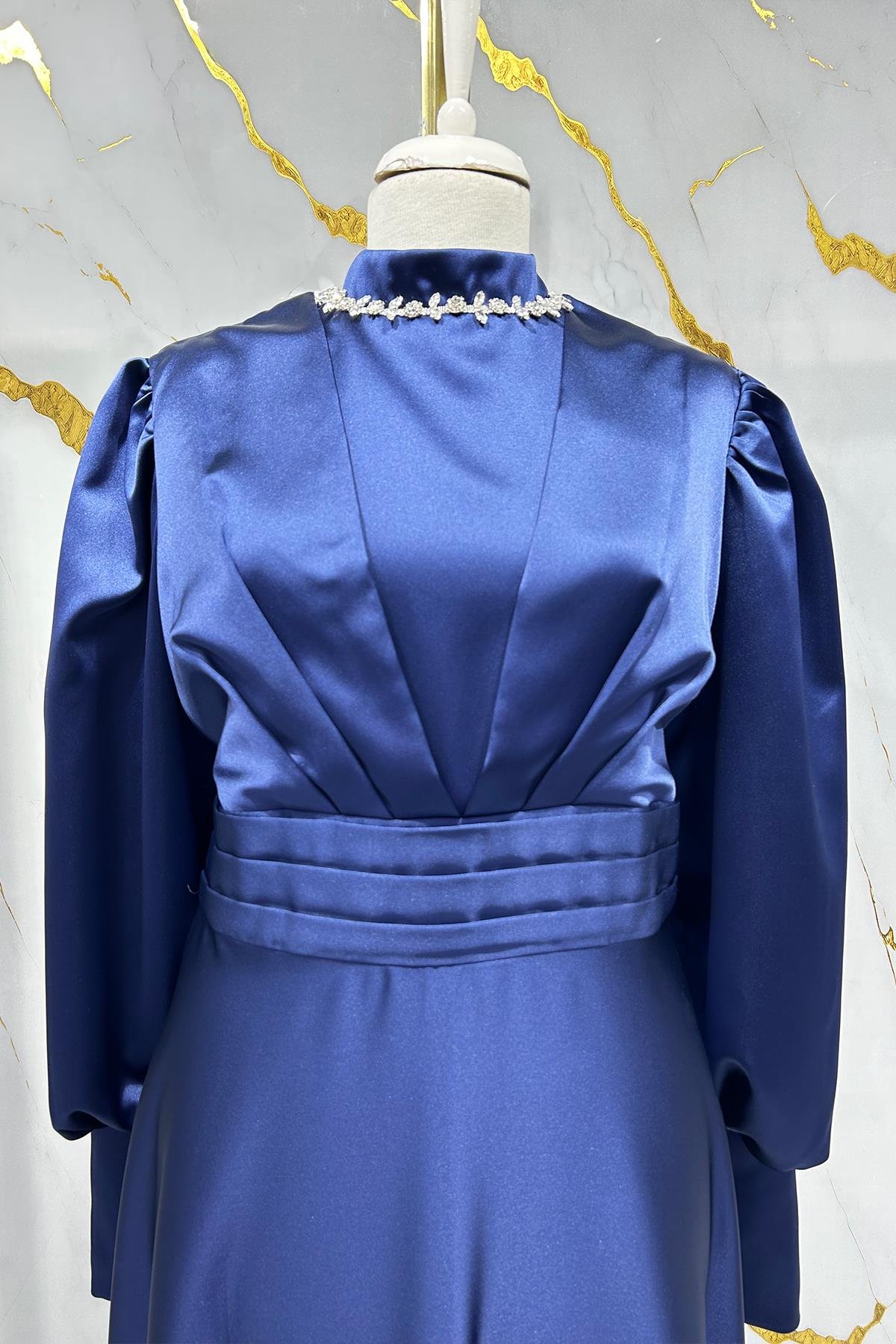 Tesettür Meri Büyük Beden Saten Abiye LacivertLP6183