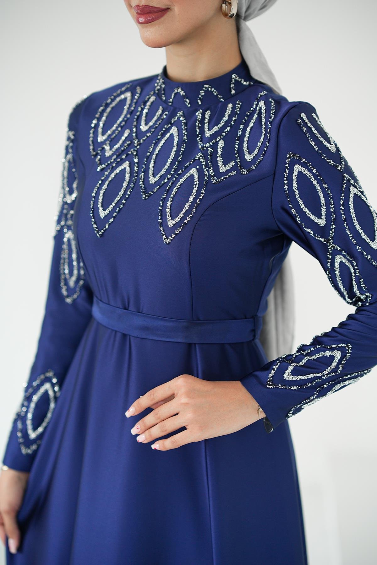 Tesettür Nihan Saten Abiye LacivertLP6309