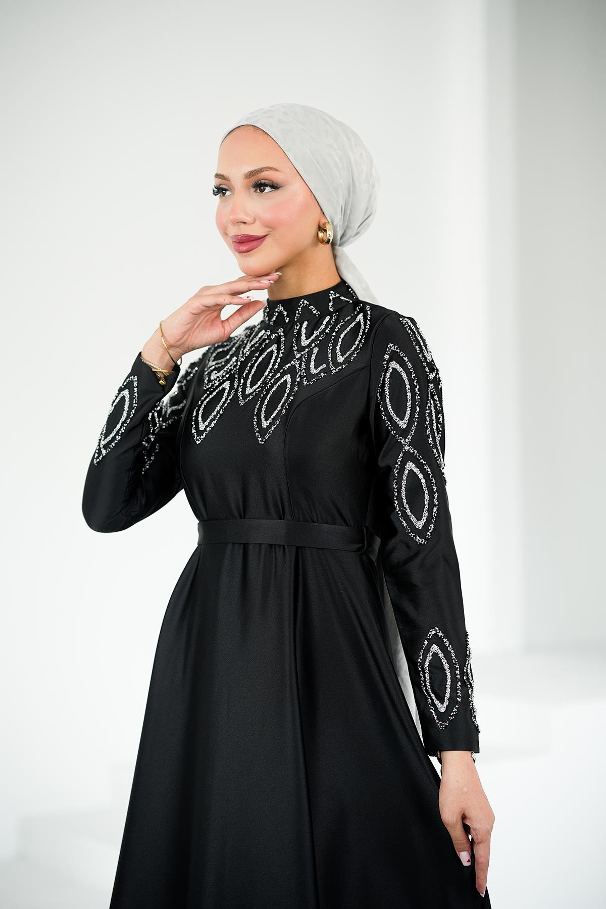 Tesettür Nihan Saten Abiye SiyahLP6309