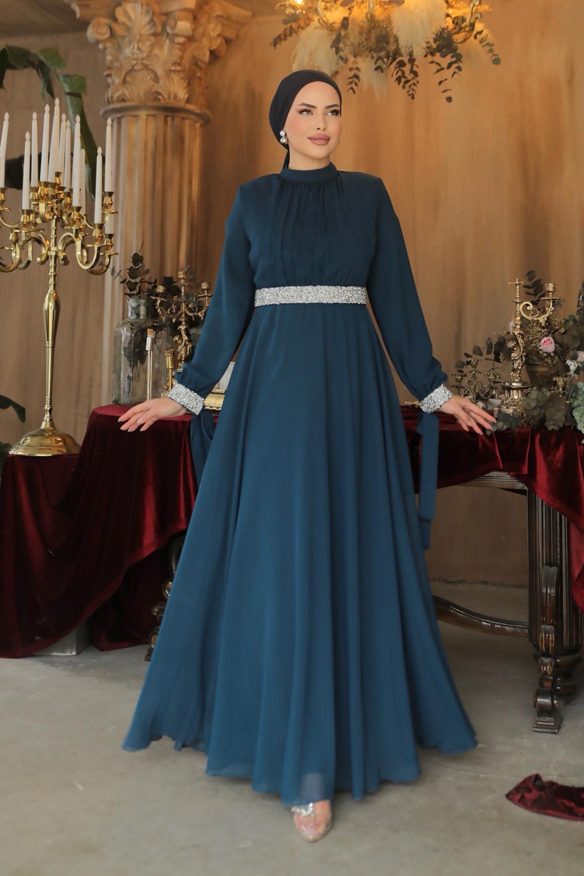 Tesettür Önü Büzgülü Taş Süslemeli Şifon Abiye PetrolHM4089