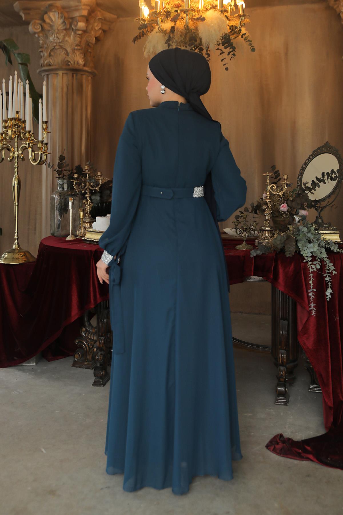 Tesettür Önü Büzgülü Taş Süslemeli Şifon Abiye PetrolHM4089